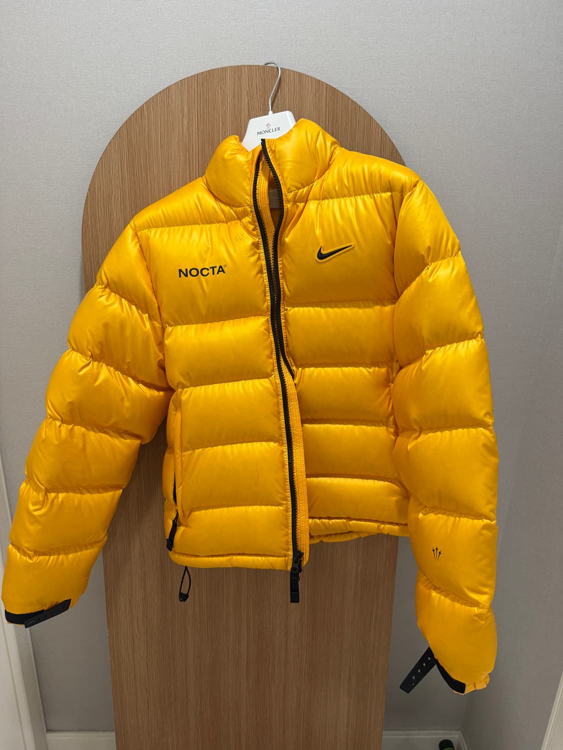 나이키 녹타 패딩 옐로우 상품이미지1