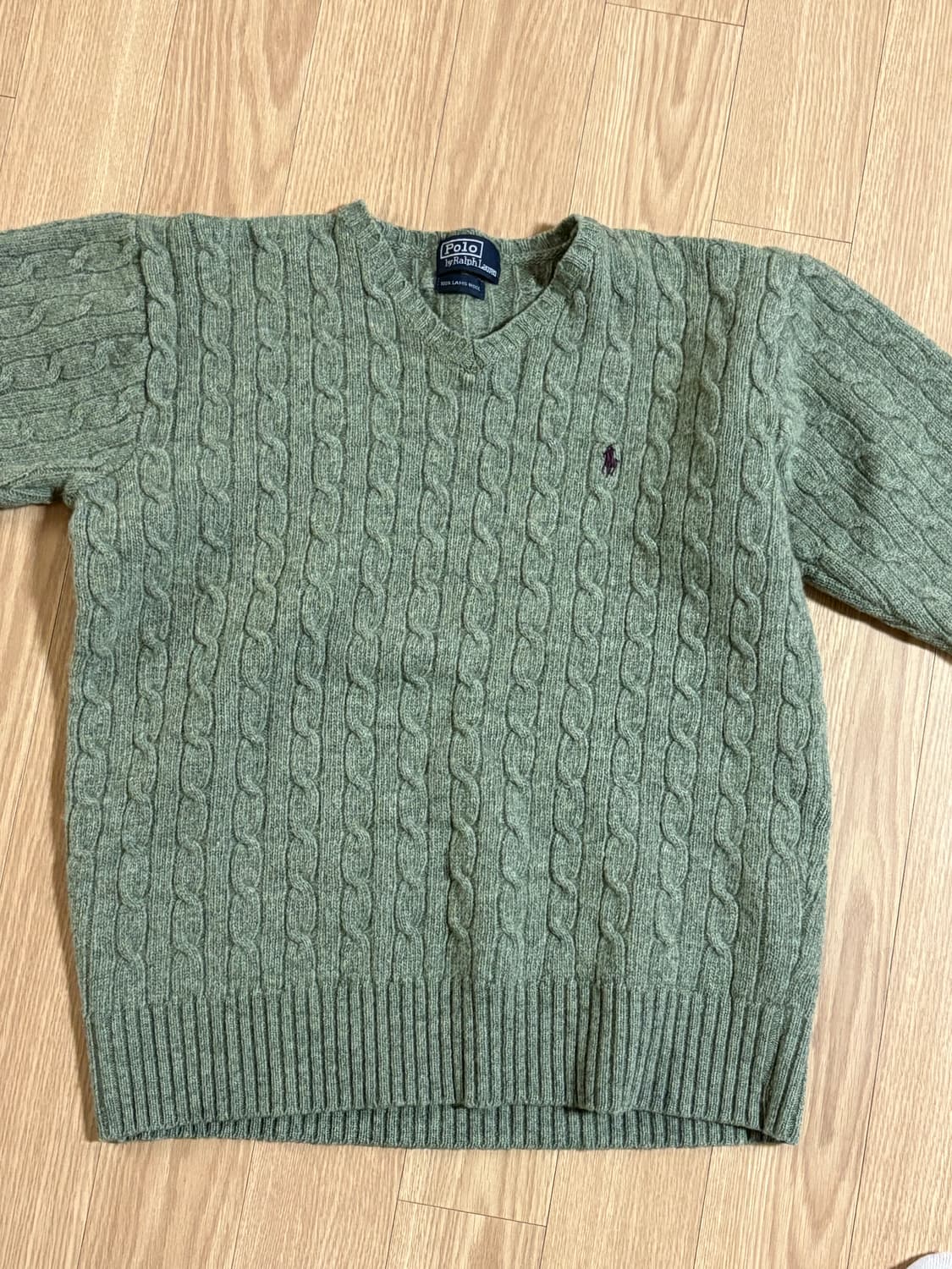 폴로 브이넥 니트 상품이미지2