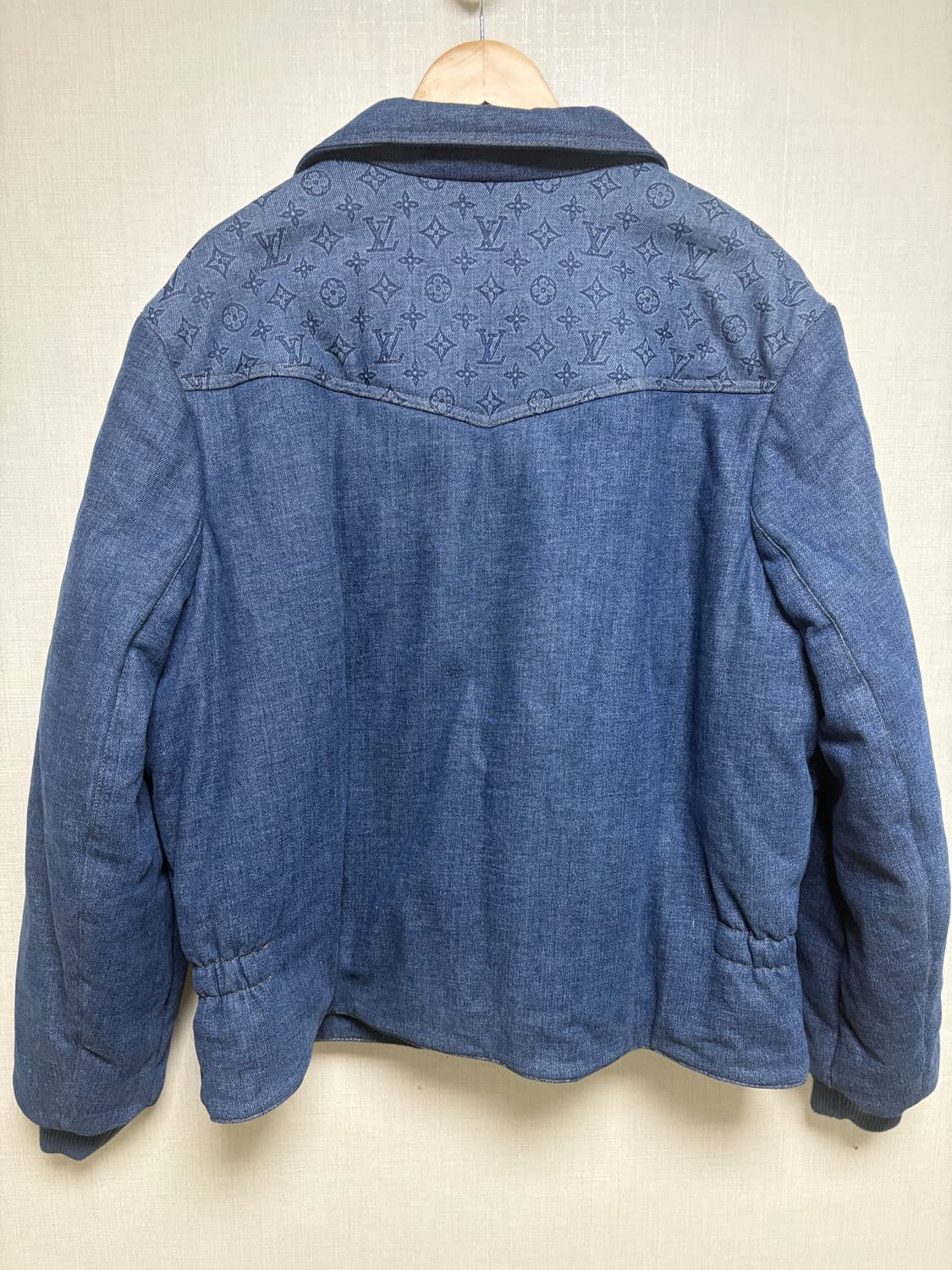 [50/새상품급] 루이비통 모노그램 데님 패딩 상품이미지3