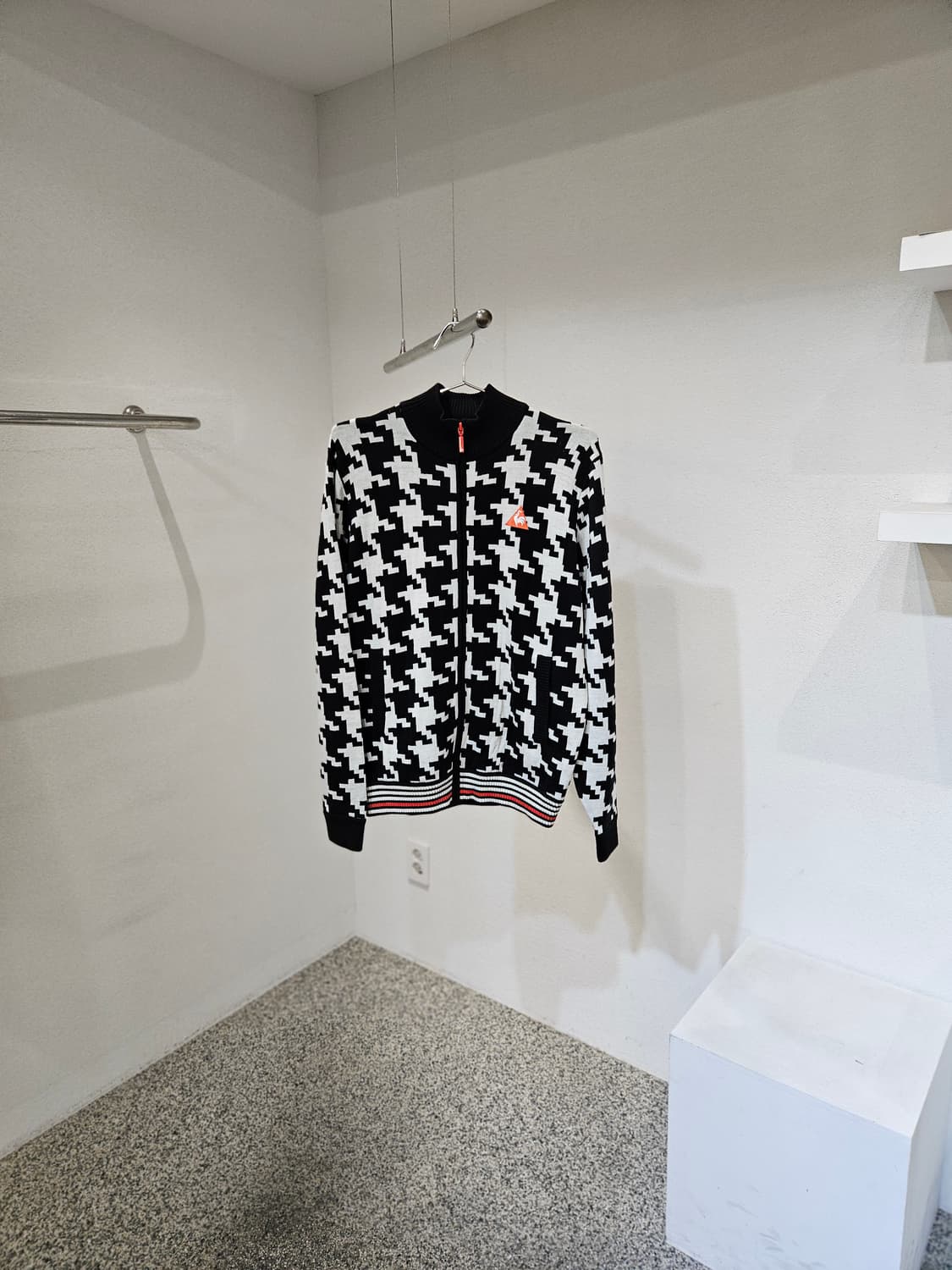 르꼬끄 골프 하운드투스 패턴 집업 상품이미지1