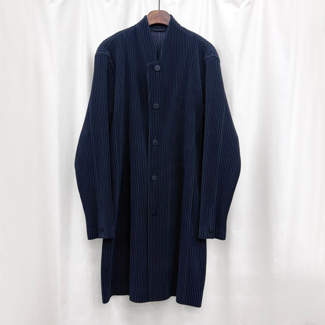 옴므플리세 이세이미야케 테일러드 플리츠 스탠드 카라 코트 4사이즈 상품이미지1