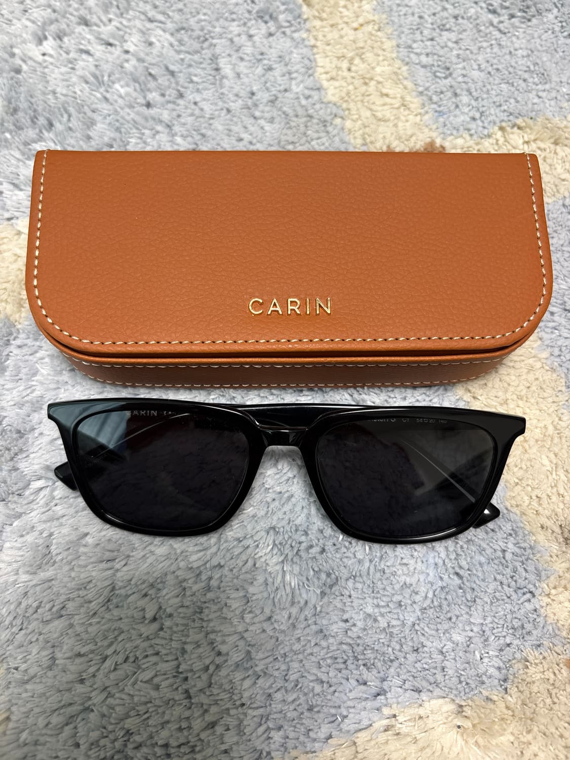 카린 선글라스 판매합니다 상품이미지1