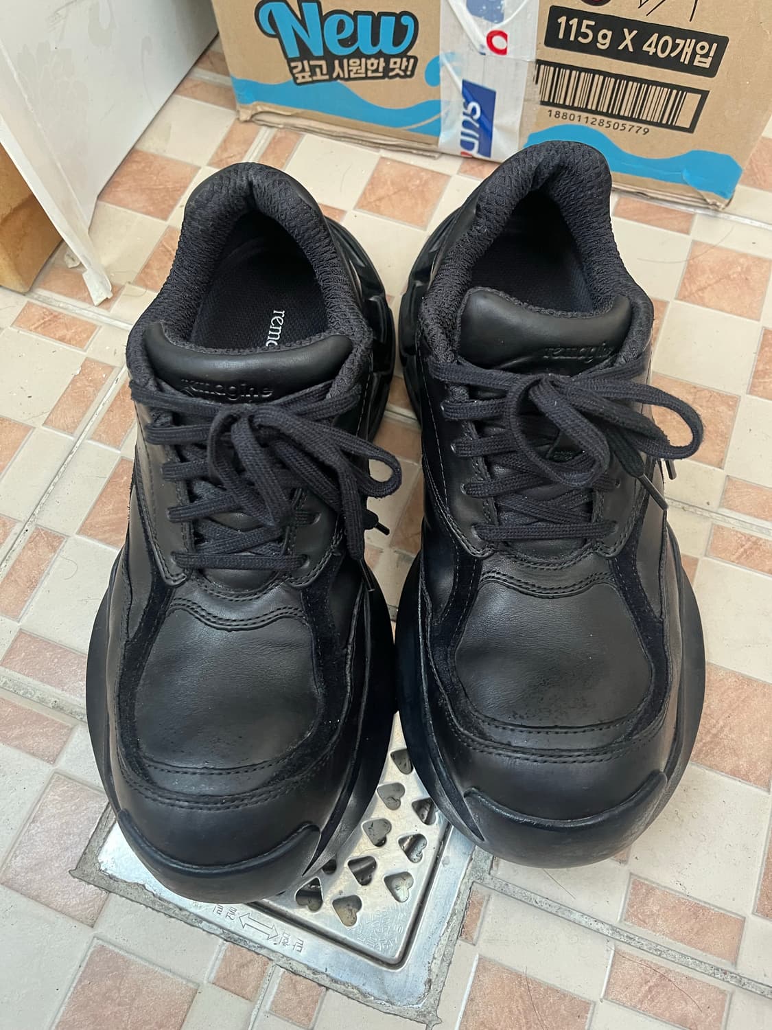 리매진 더코어 42사이즈 상품이미지1