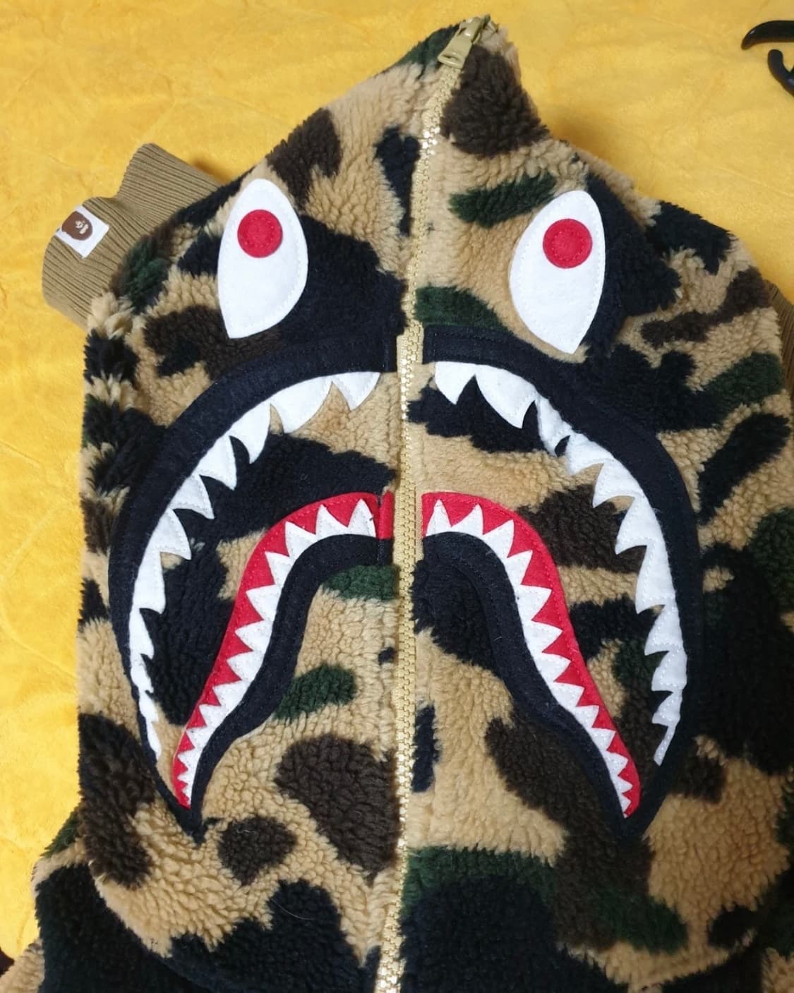 베이프 황계 카모 퍼 디테일 샤크 후드집업 상품이미지4