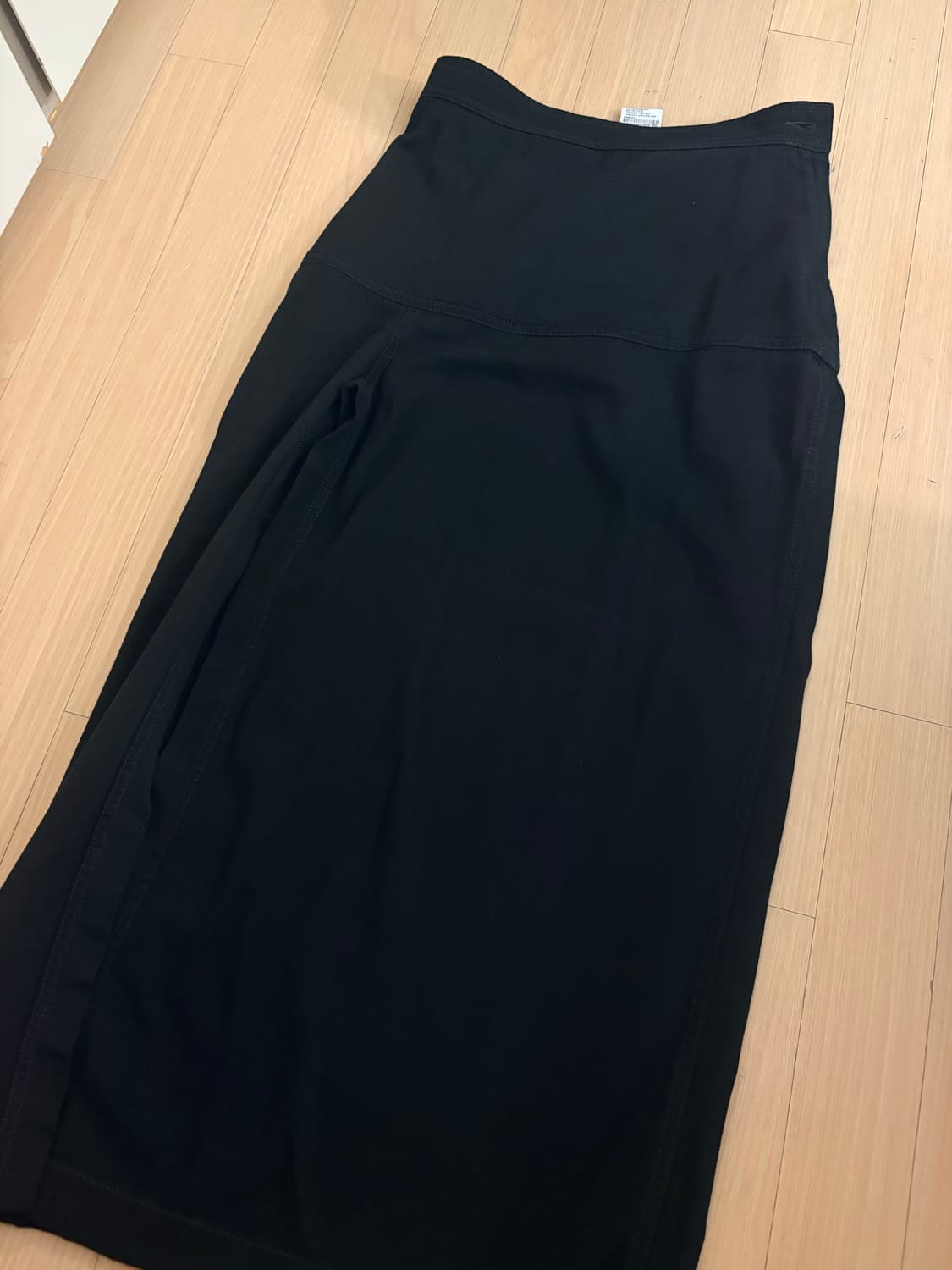 르메르 Midi skirt with slit-블랙, 34사이즈 상품이미지8