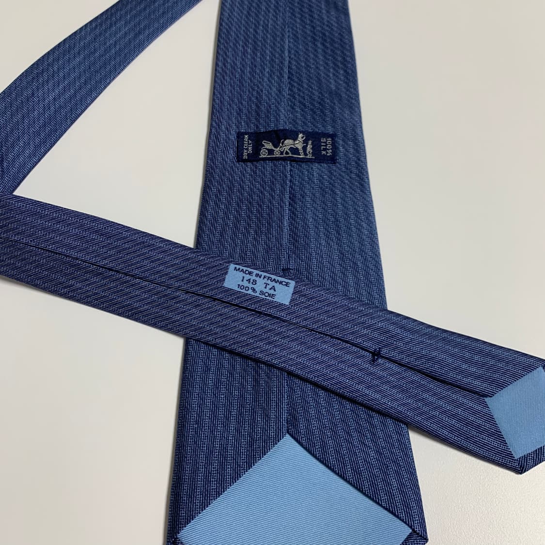 에르메스(HERMES) 네이비 명품 결혼식넥타이 A+등급 9cm 상품이미지7