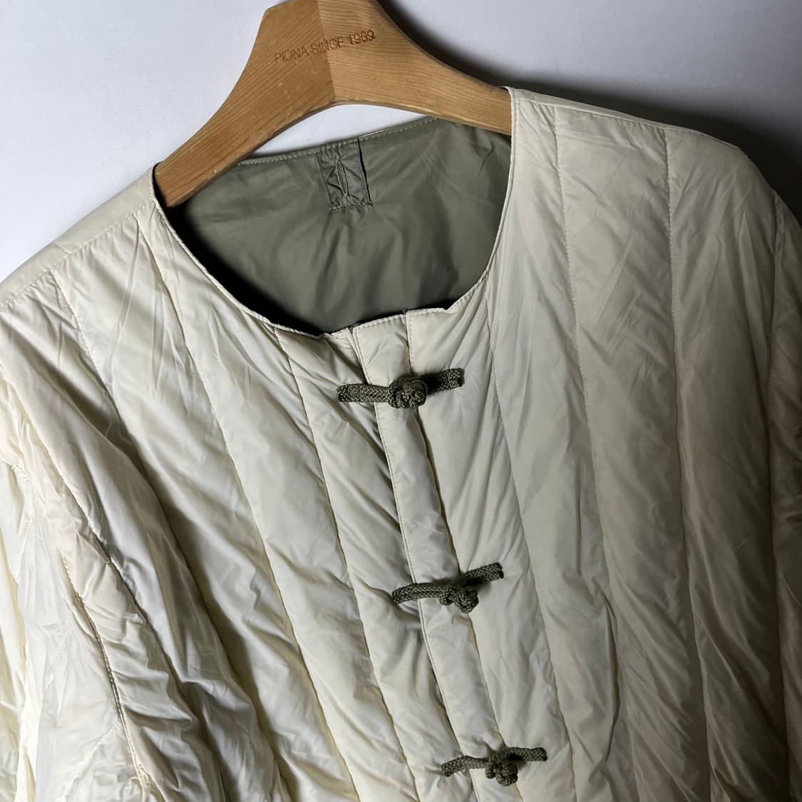 [Taion x Beams] 타이온x빔즈라이트 리버시블 라이트패딩 상품이미지4