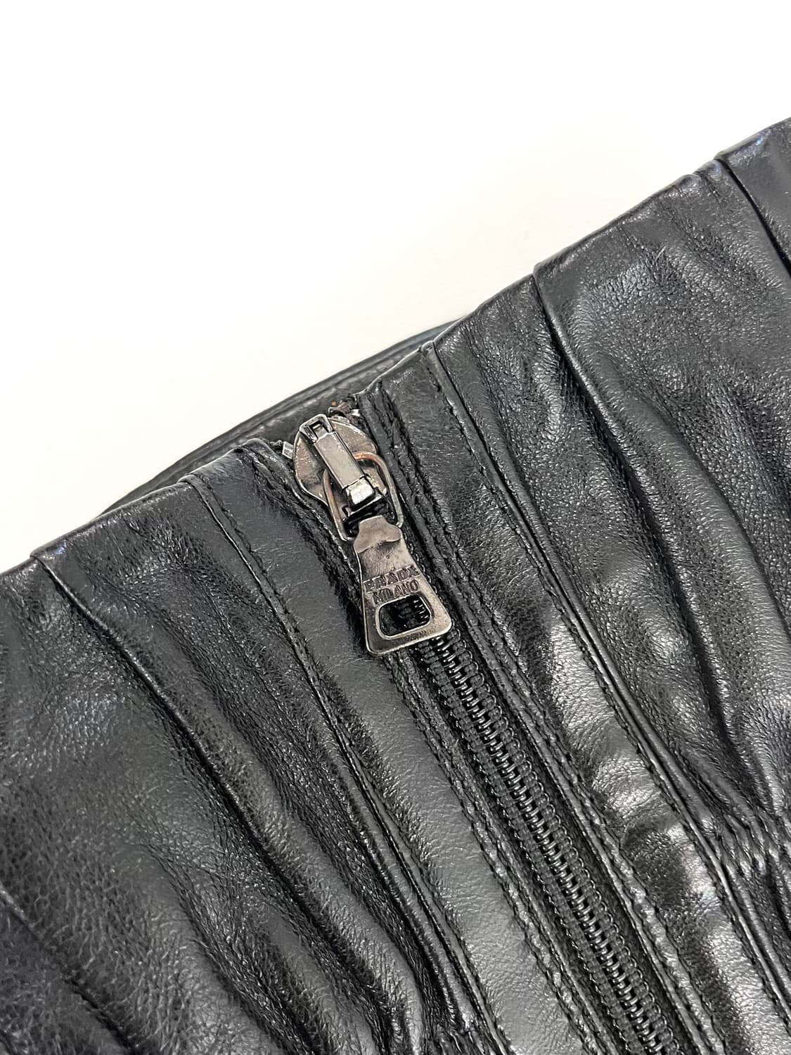 프라다 나파 레더 니하이 부츠 상품이미지6