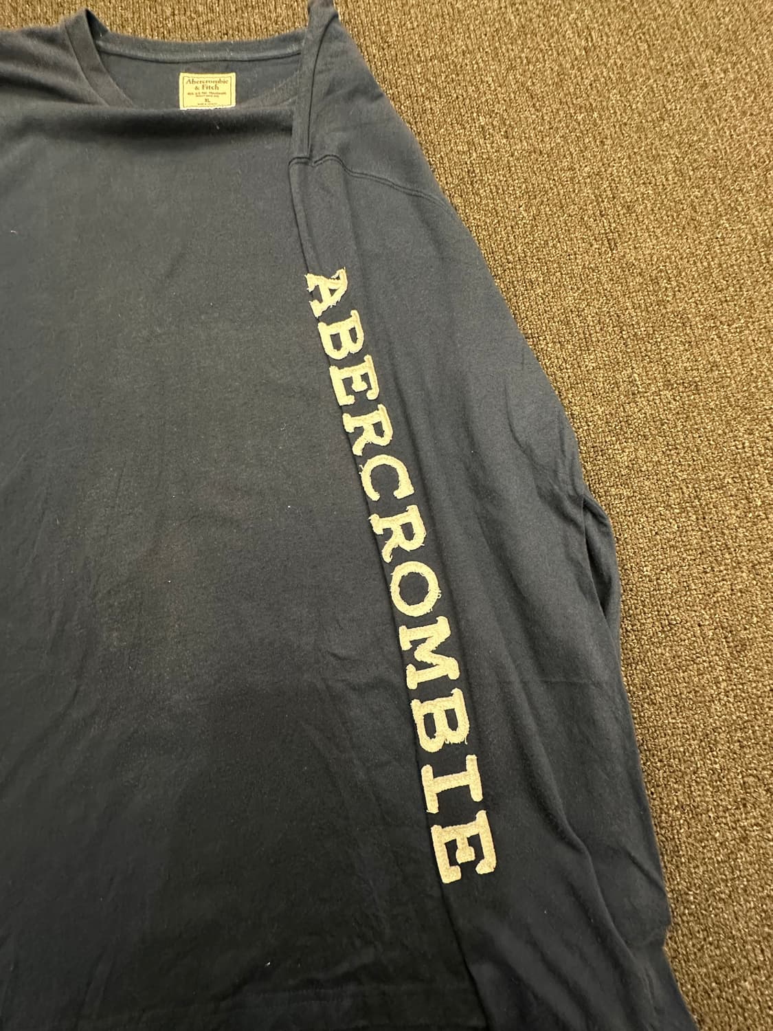 XL)아베크롬비 빈티지 네이비 자수 롱슬리브 상품이미지3