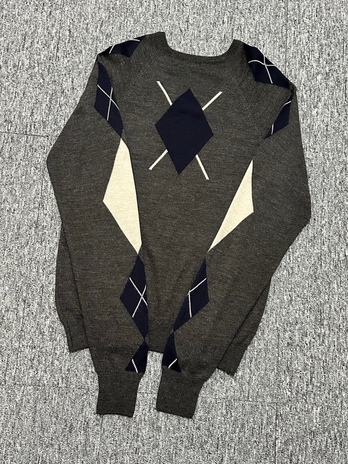 Open yy 오픈와이와이 아가일 v넥 니트 ARGYLE V-NECK 상품이미지4