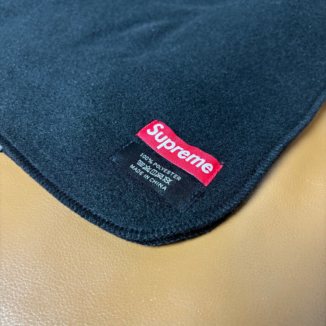 슈프림 머플러 목도리 로고 블랙 상품이미지2