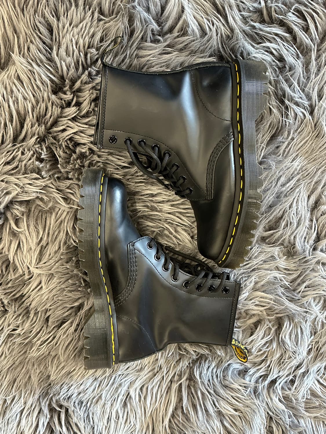 Dr. Martens 닥터마틴 8홀 부츠 상품이미지4