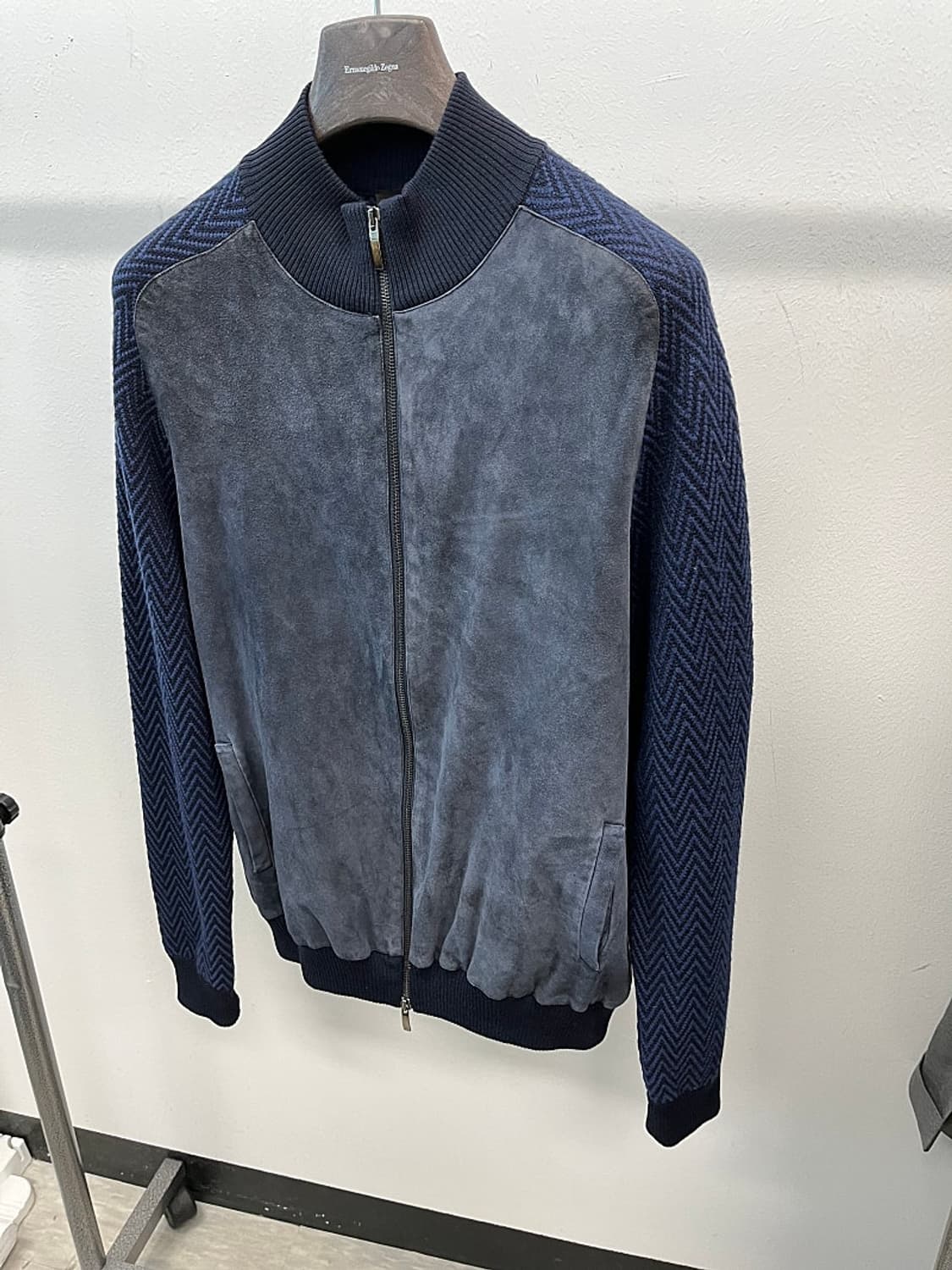 100) 에스티듀퐁 스웨이드 헤링본 니트집업 상품이미지1