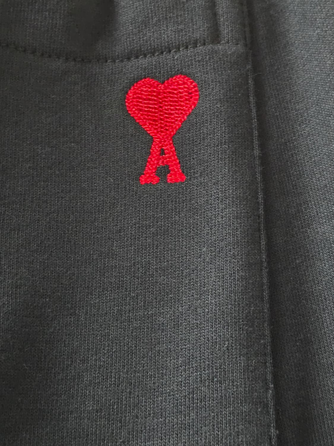 아미 스몰하트 조깅 팬츠 블랙 상품이미지3