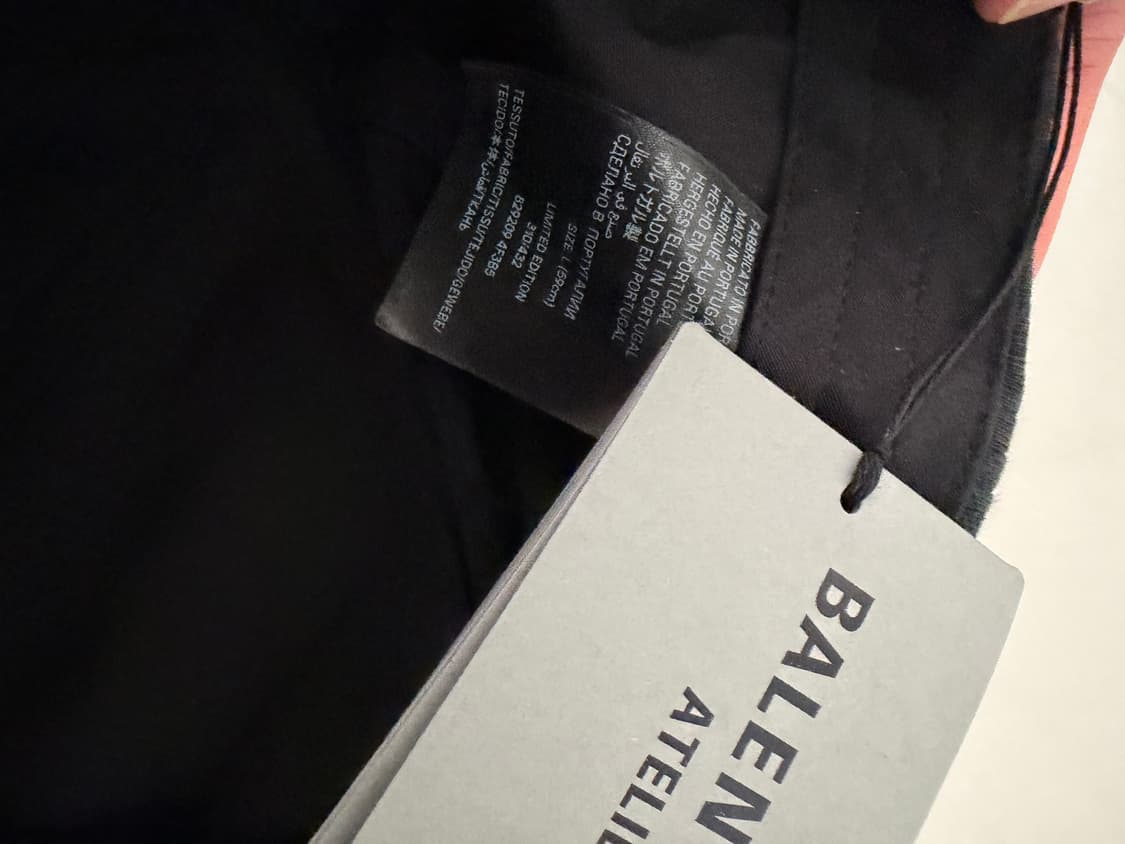 발렌시아가 디스트로이드 피어싱 볼캡 블랙 상품이미지4