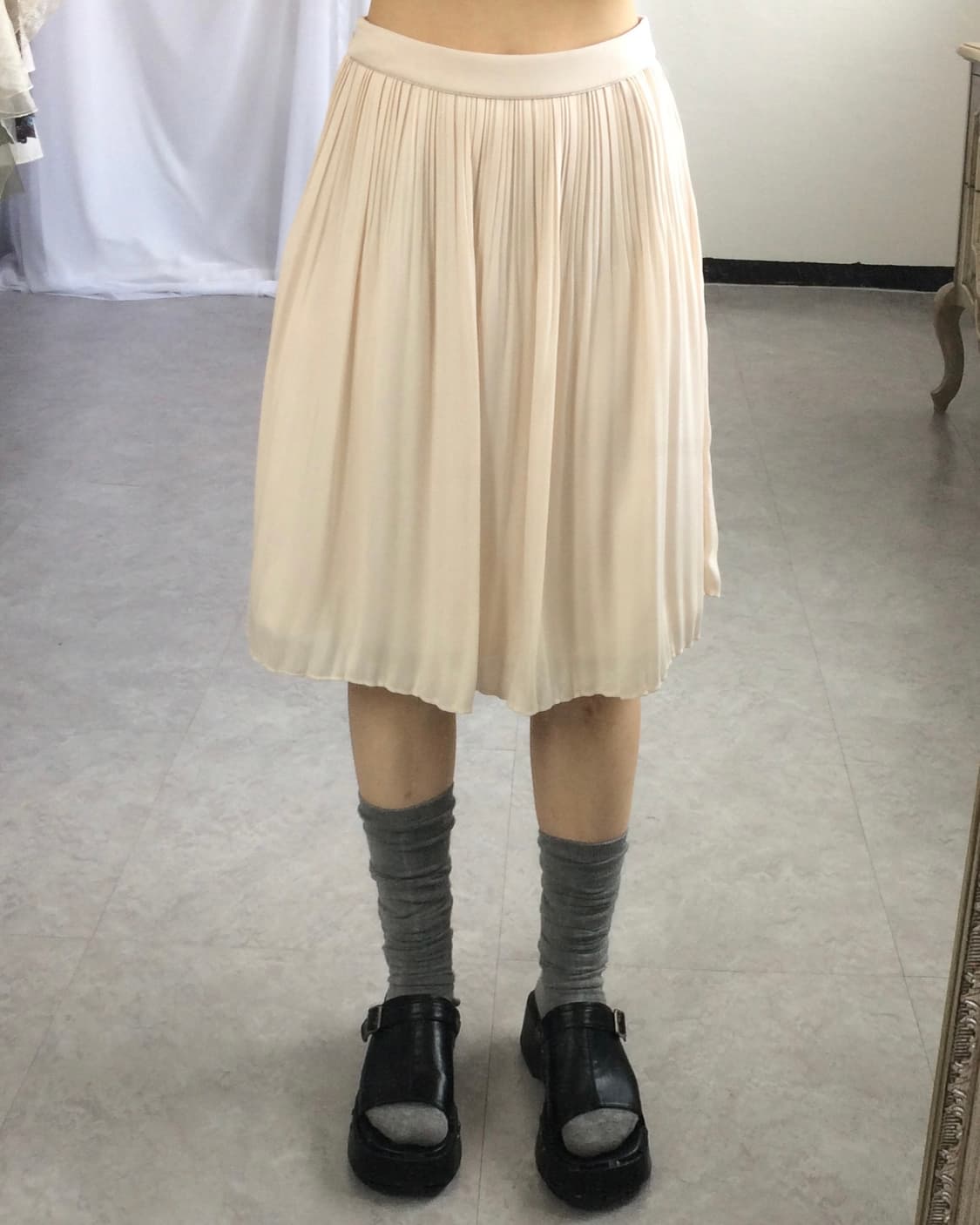 Pleats midi skirt 상품이미지4