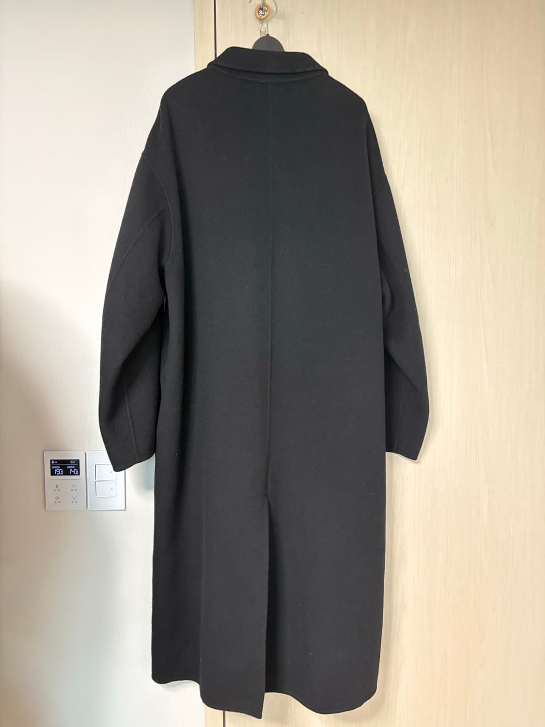 [판매] 아모멘토 핸드메이드 롱코트 블랙 라지 상품이미지7
