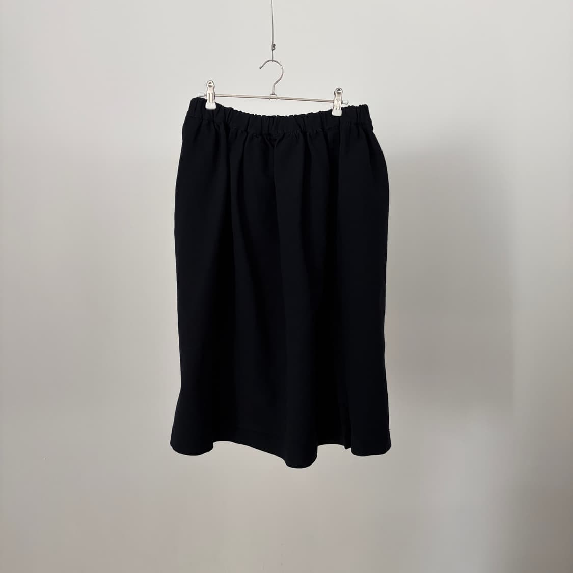 Cutting Line Detail Volume Skirt 상품이미지1