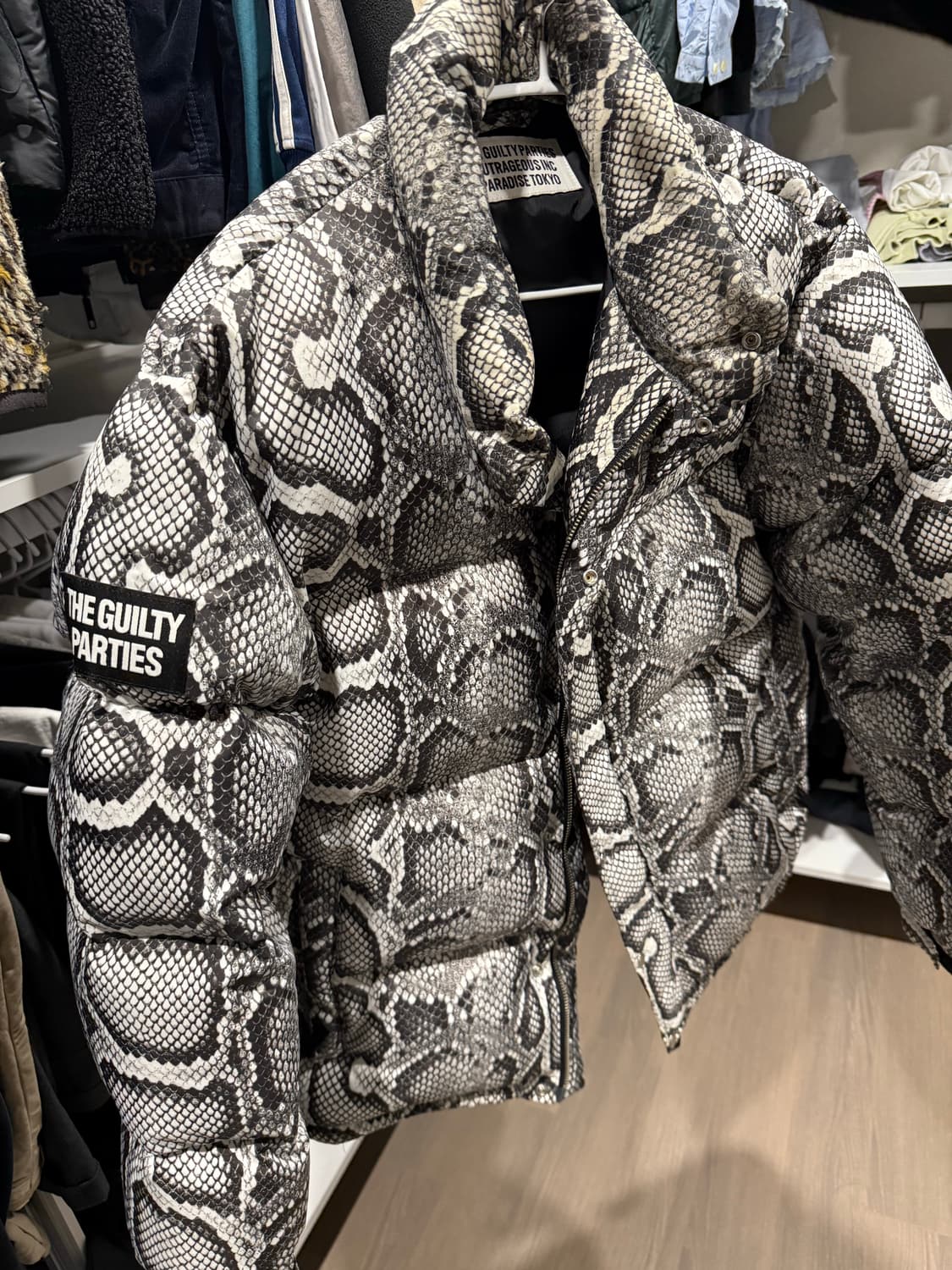 와코마리아 19fw 파이톤 패딩 m 상품이미지3