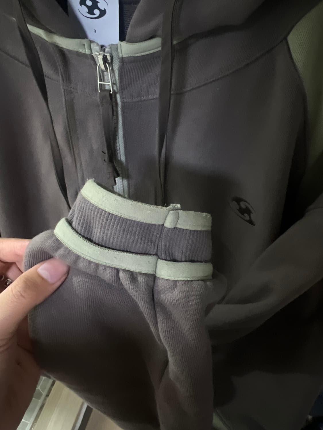 산산기어 오블리크 후디 집업 애쉬 브라운 3 size 상품이미지3