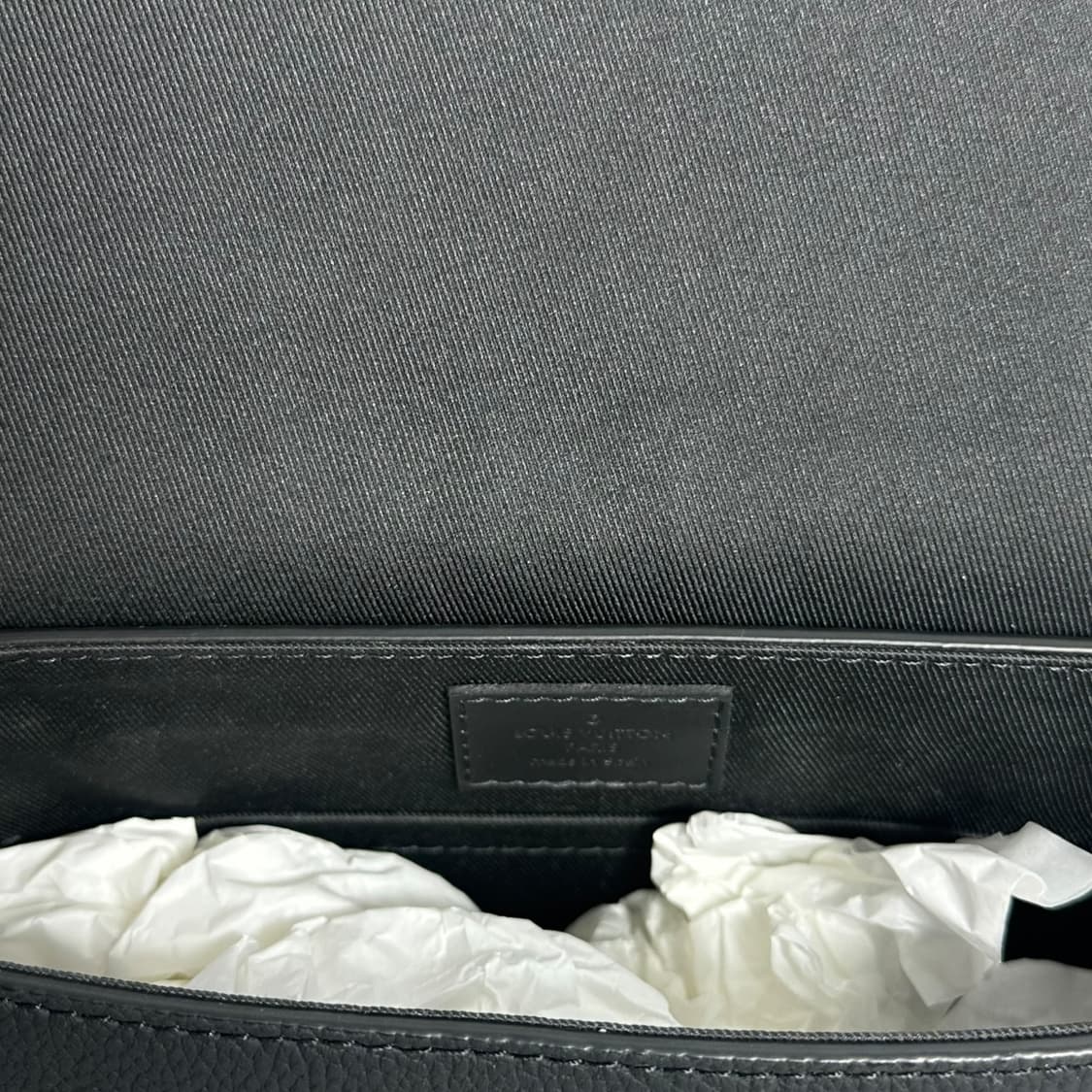 [S+급] 루이비통 테이크오프 에어로그램 메신저 크로스백 상품이미지4