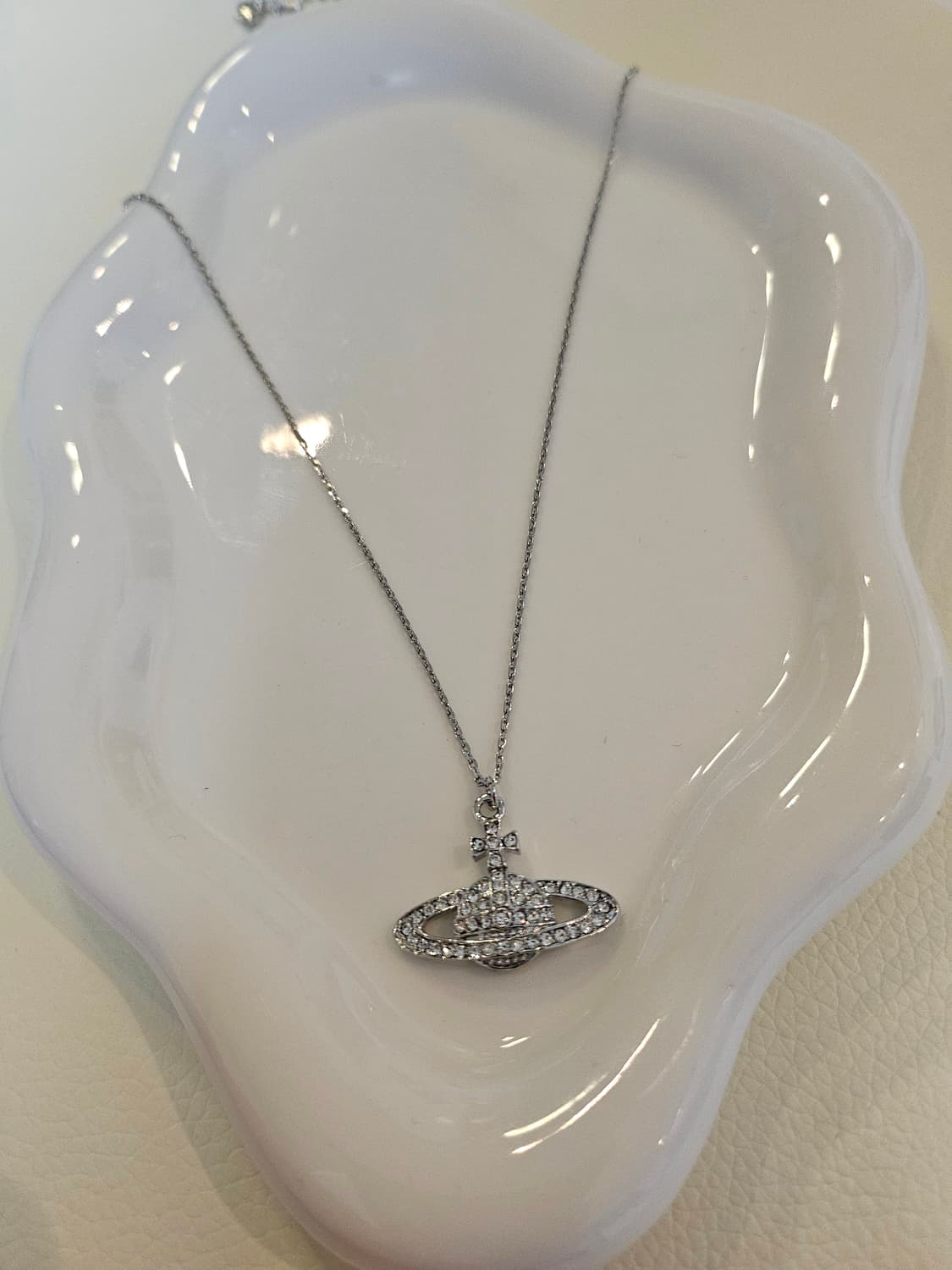 비비안웨스트우드 업사이클링 올큐빅 은장 목걸이 상품이미지5