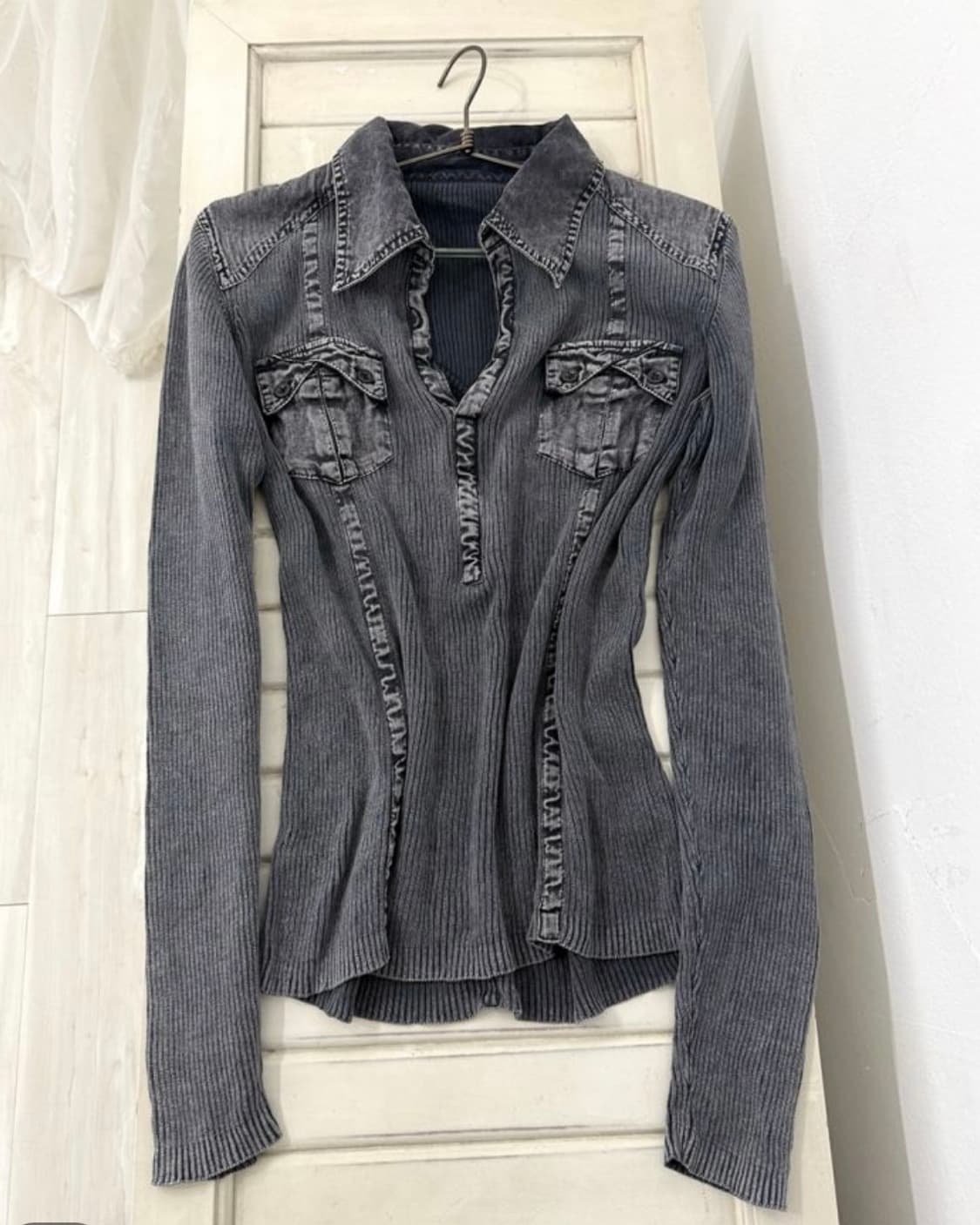 TORNADO MART charcoal y2k detail top  상품이미지1