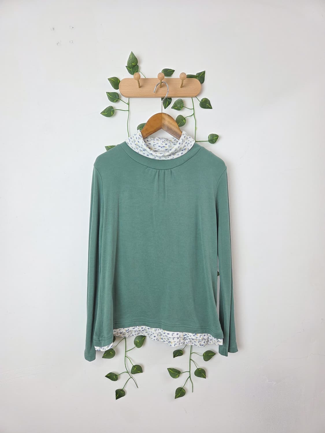 잔꽃 포인트 목폴라 슬리브 상품이미지1