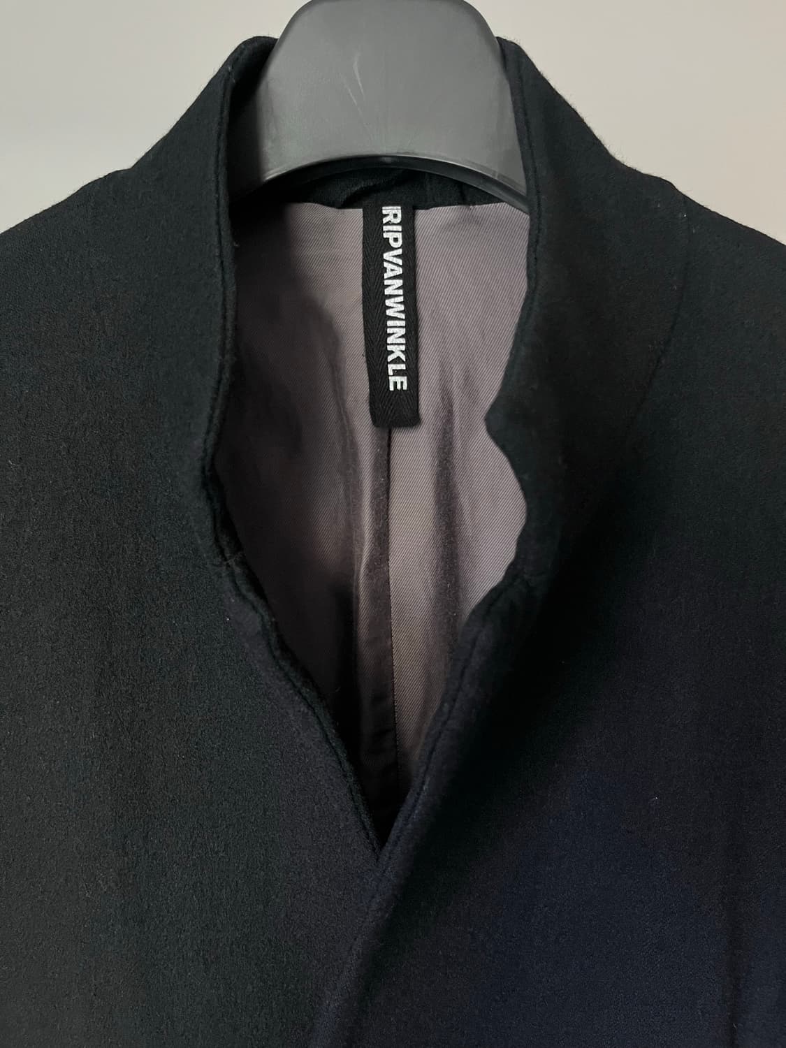 RIPVANWINKLE WOOL FLANO DRAPING JACKET 상품이미지9