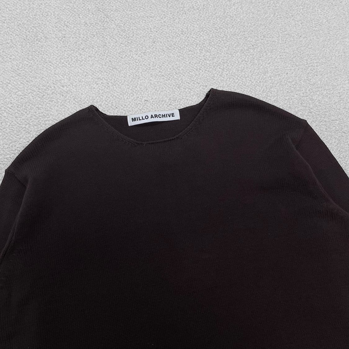 밀로아카이브 미니멀리스트 루즈핏 니트 브라운 상품이미지2