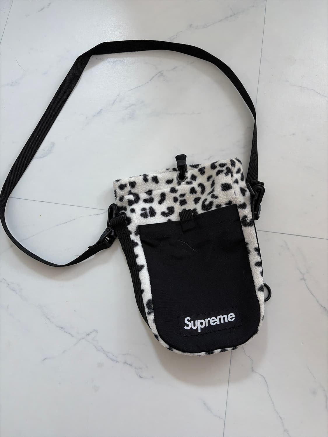 슈프림 달마시안 패턴 숄더백 상품이미지1