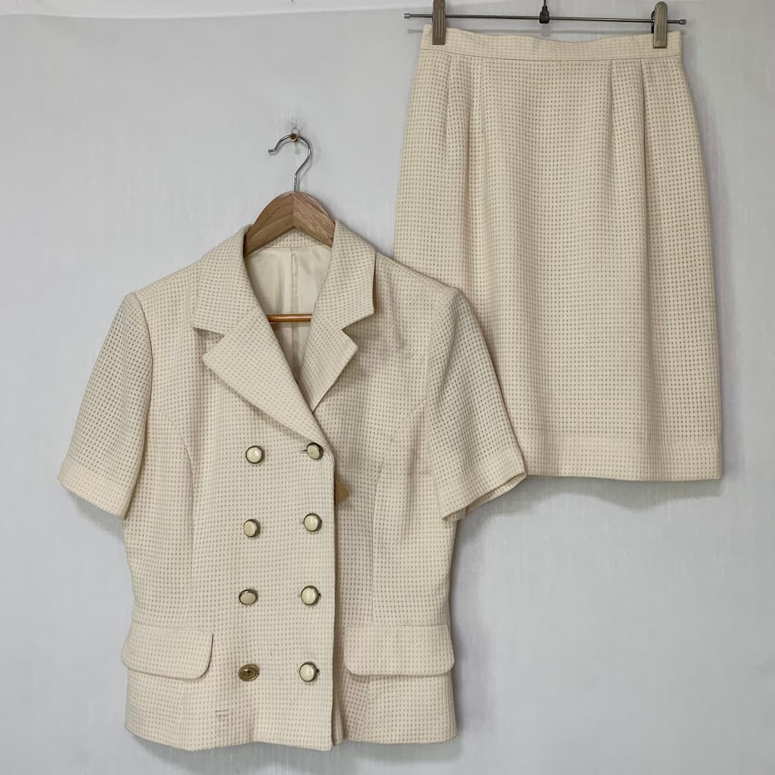 꾸레쥬 빈티지 트위드 셋업 더블브레스티드 반팔자켓 미디스커트 아이보리 상품이미지1