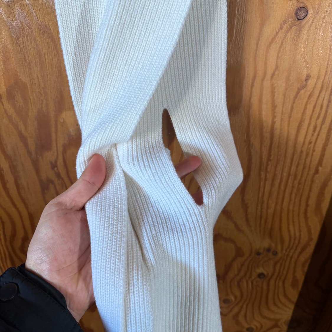 톰포드 TF 로고 캐시미어 머플러 판매 합니다. 상품이미지5