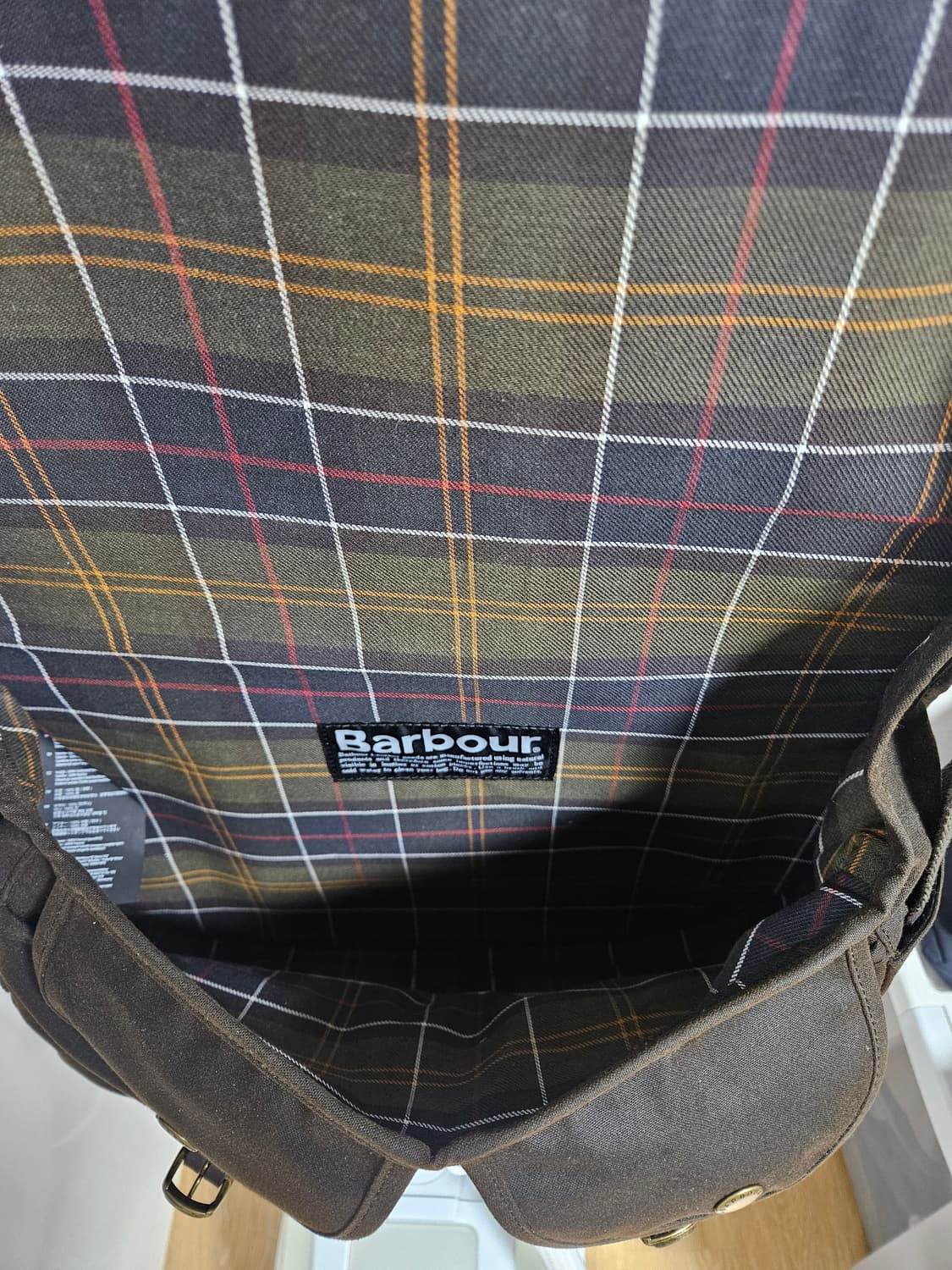 바버 왁스 레더 타라스 크로스백 올리브 barbour tarras 상품이미지4