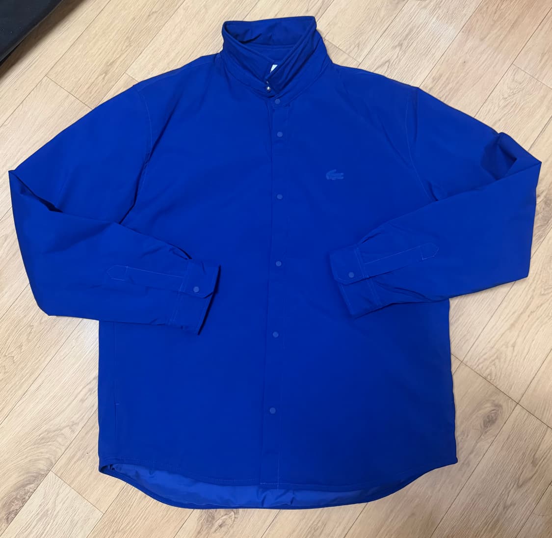 라코스테 방수 오버핏 셔츠 패딩 판매합니다 상품이미지5