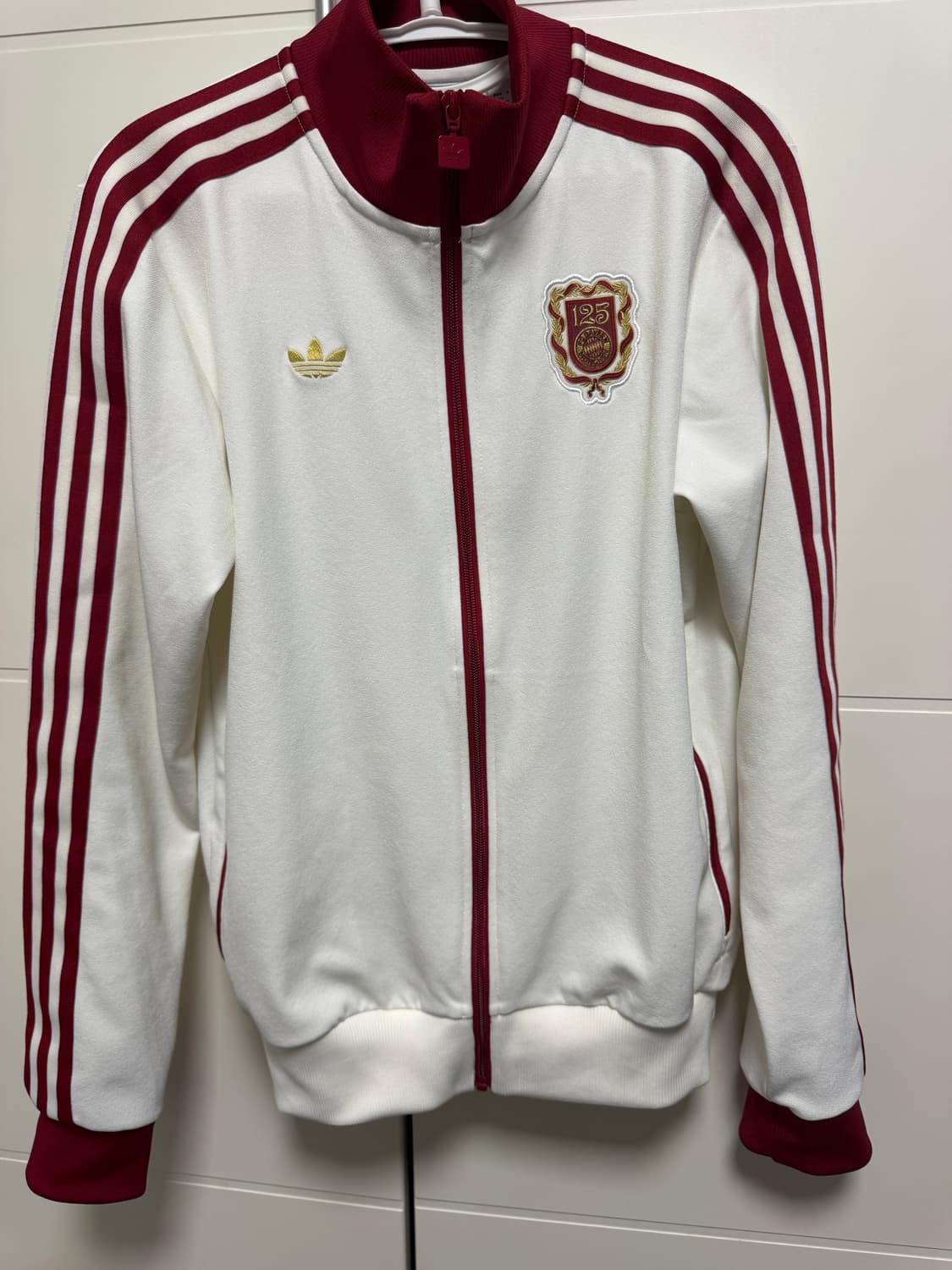 아디다스 바이에른뮌헨 화이트 버건디 트랙탑 져지 상품이미지1