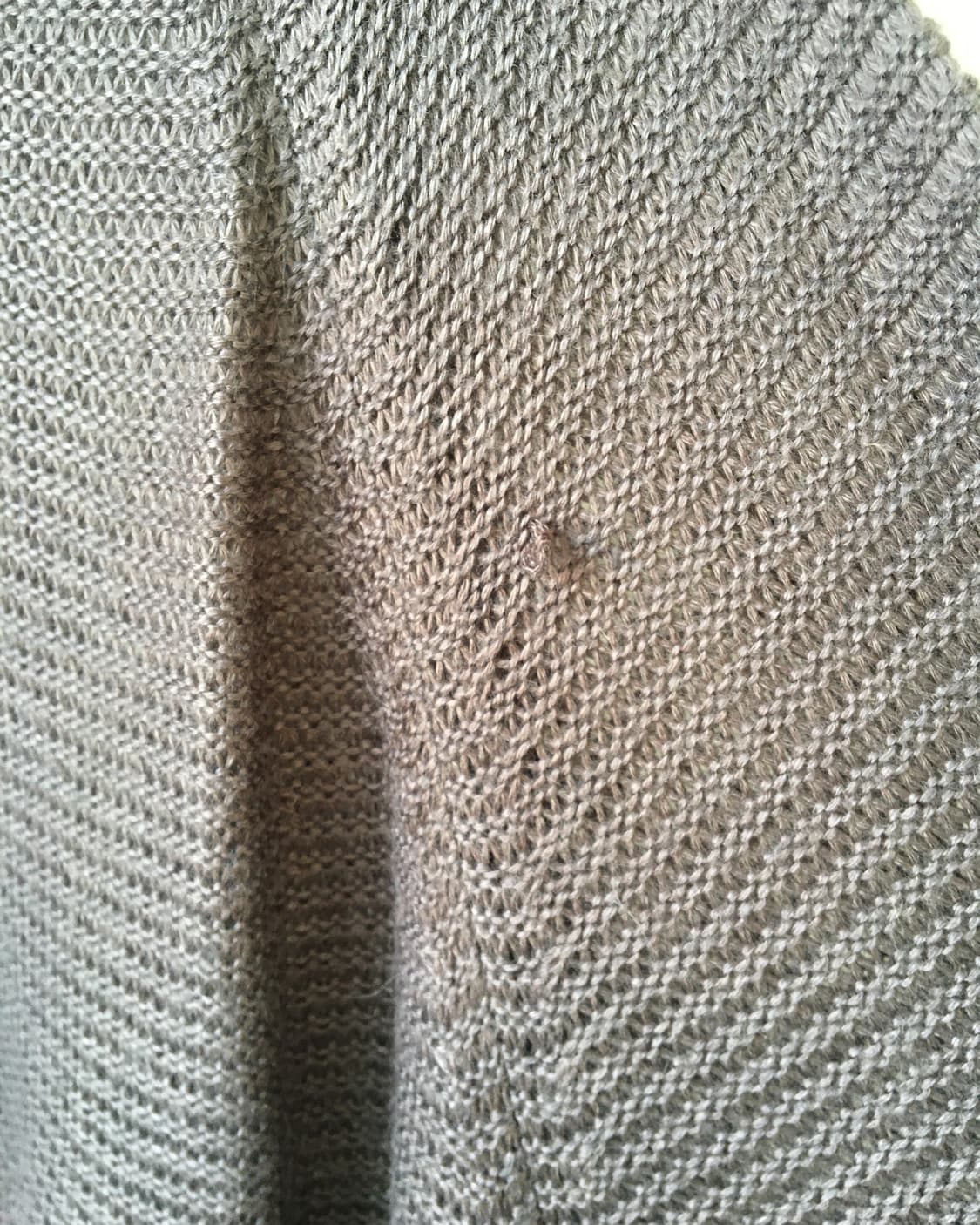 Pom pom hood knit cape 상품이미지5