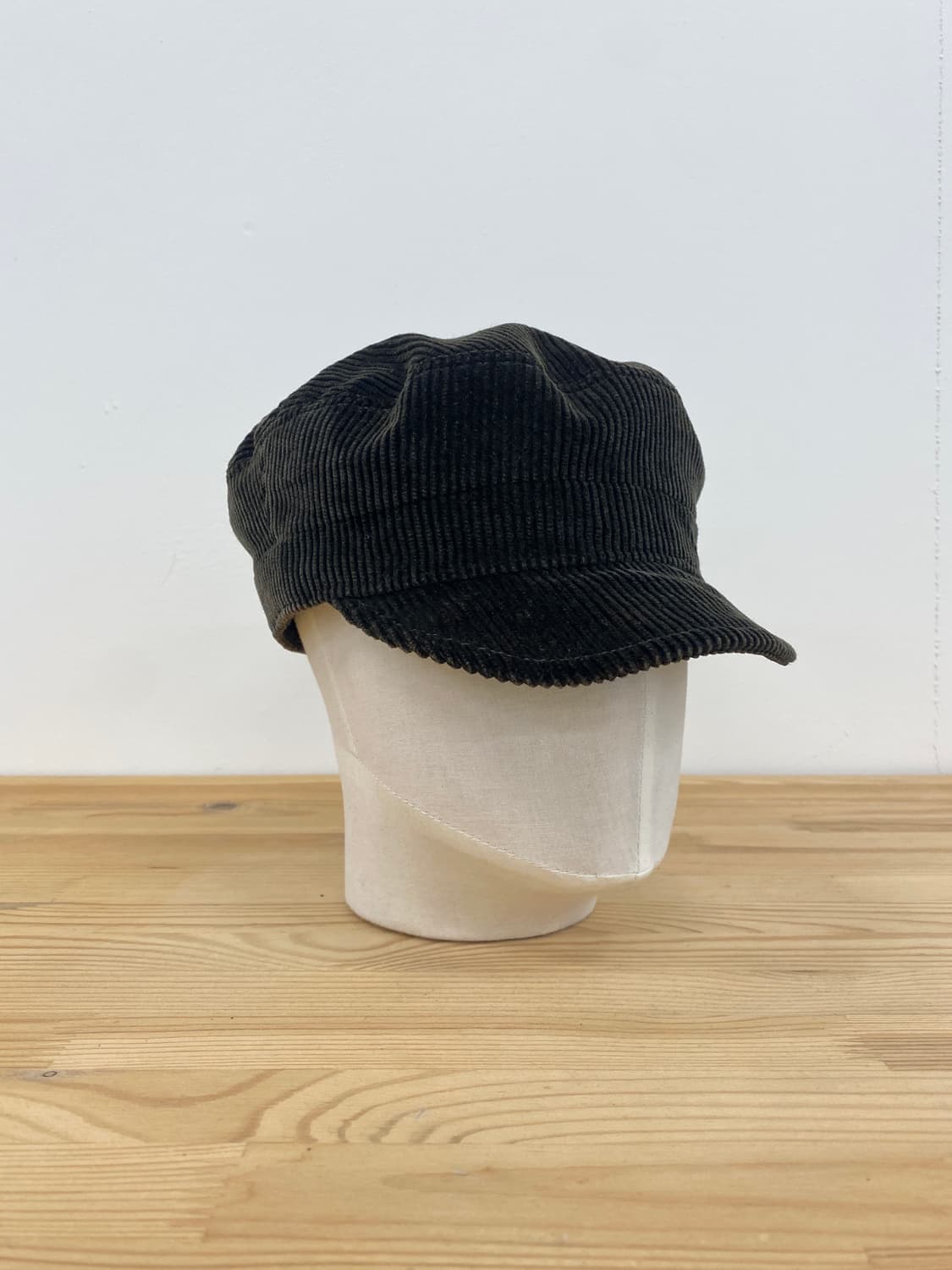 마가렛호웰 코듀로이 뉴스보이 캡 상품이미지1