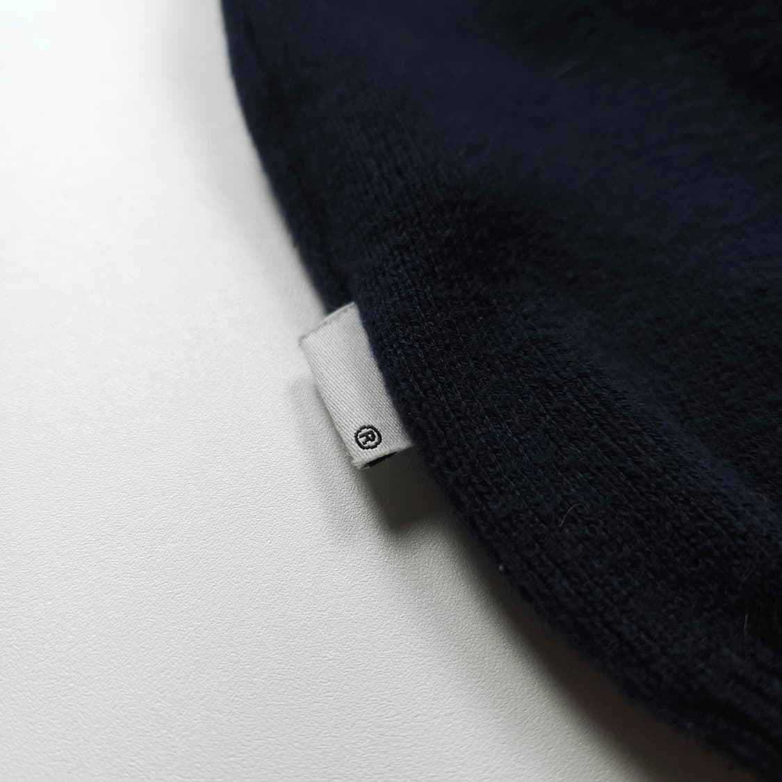 디스이즈네버댓 아치로고 카라넥 스웨터 네이비 (L) 상품이미지5