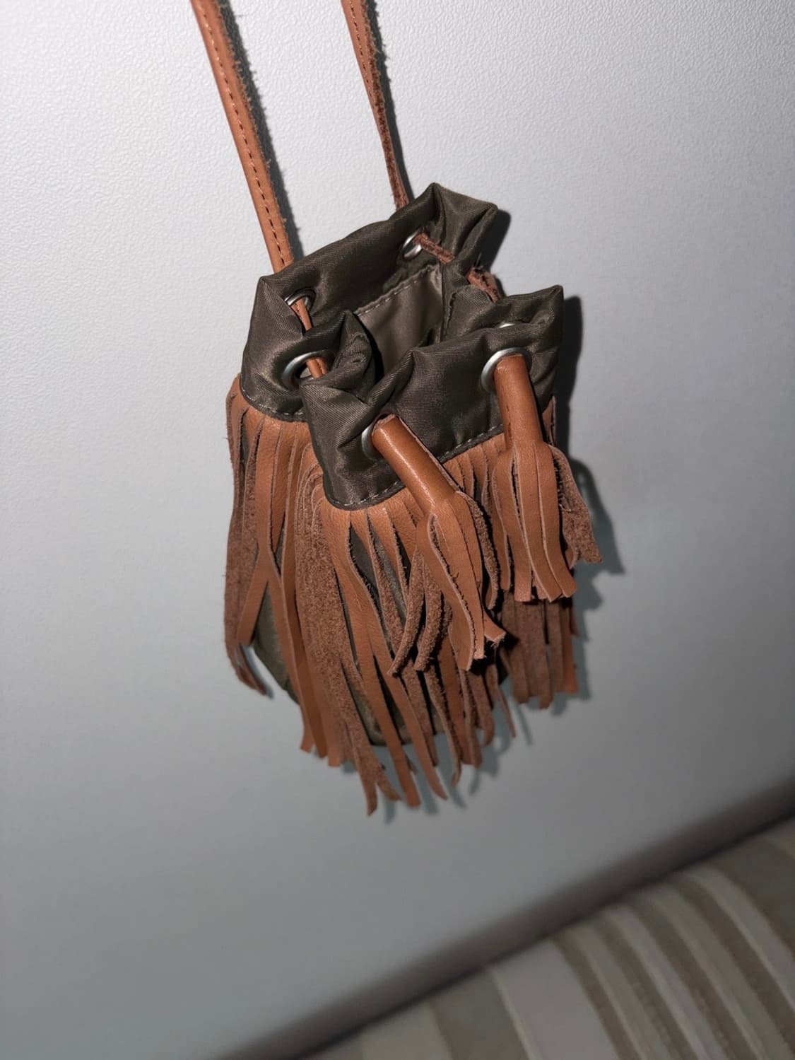[hobo] cow leather fringe drawstring bag 상품이미지6