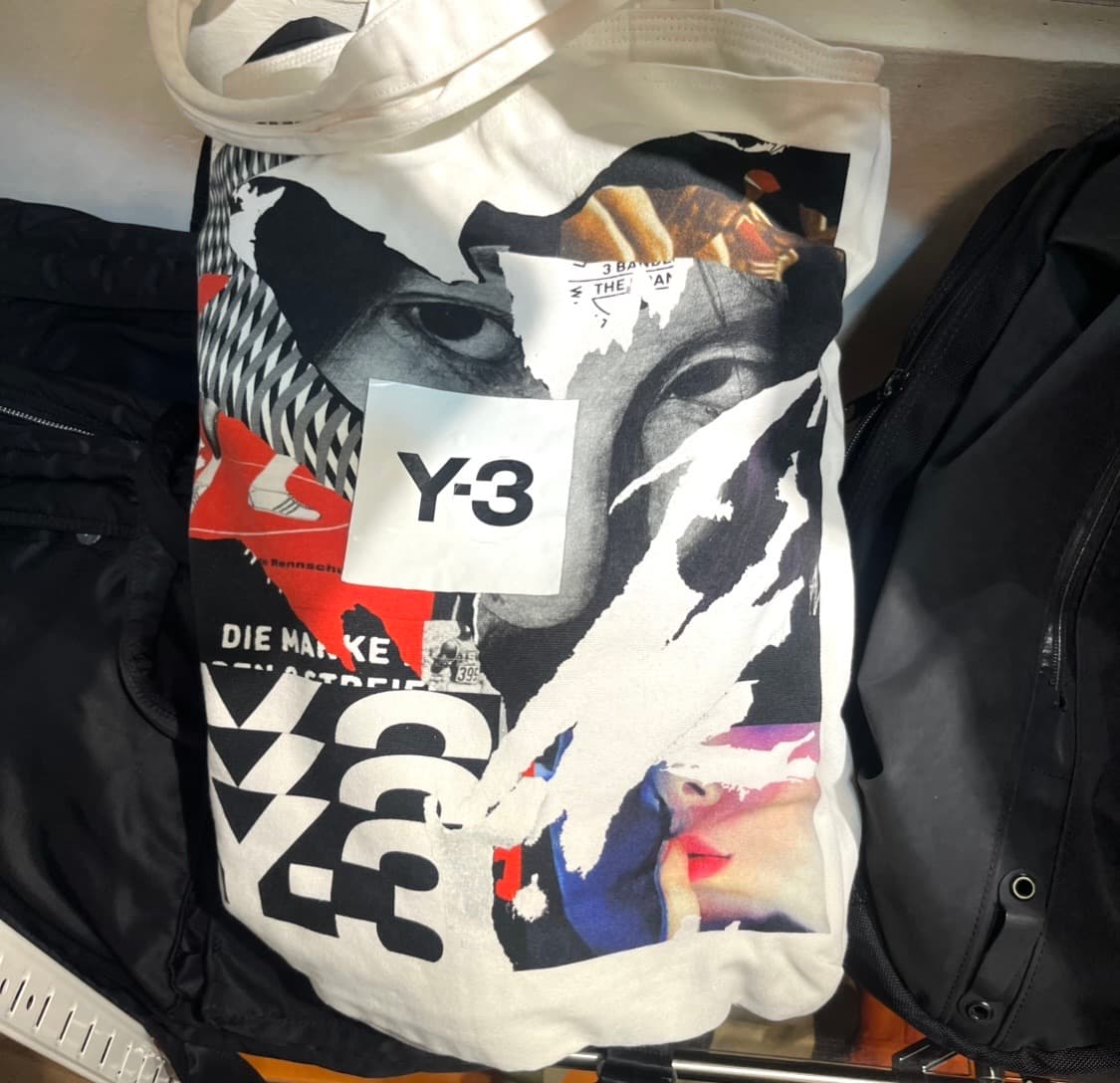 Y-3 그래픽 로고 프린팅 토트백 상품이미지1