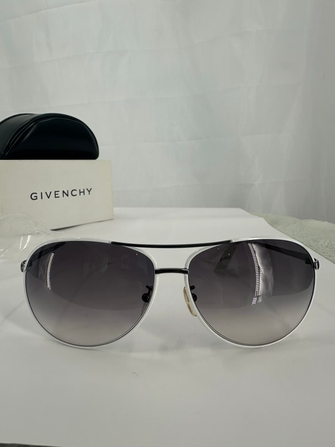 [새상품 무료배송] 정품 지방시 Made in Italy 선글라스 상품이미지1