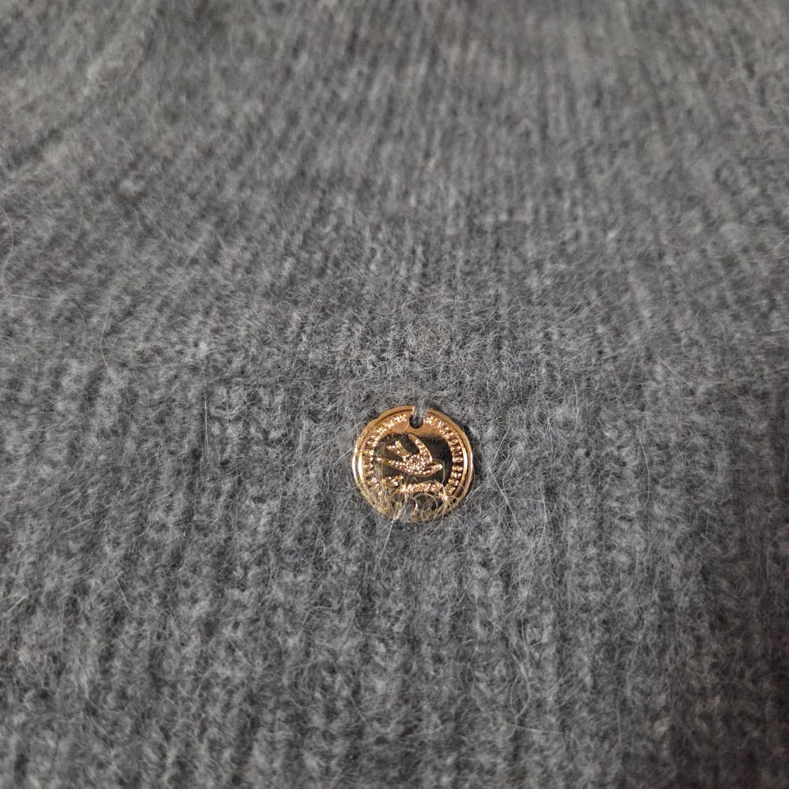 ERUME 이루미 폭스 라쿤 울 터틀넥 니트 스웨터 상품이미지3