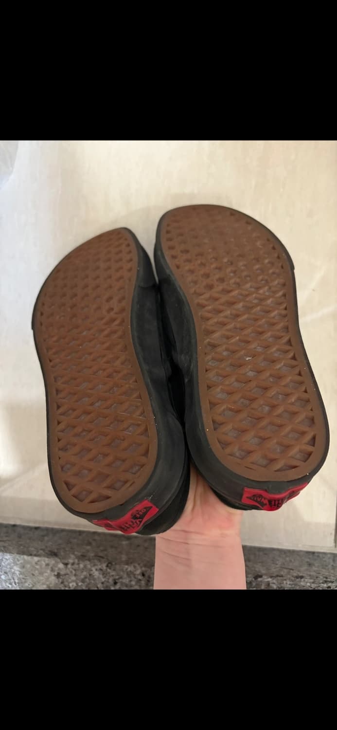 반스 올블랙 슬립온 225 판매합니다 상품이미지3