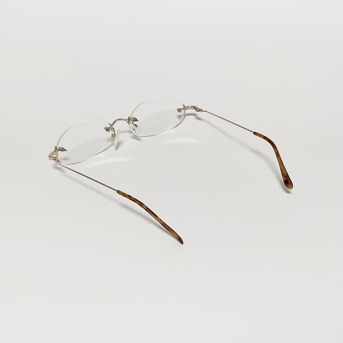 951 데드스탁 빈티지안경 빅사이즈 골드 호피 슬림 오벌 무테 경량 상품이미지6