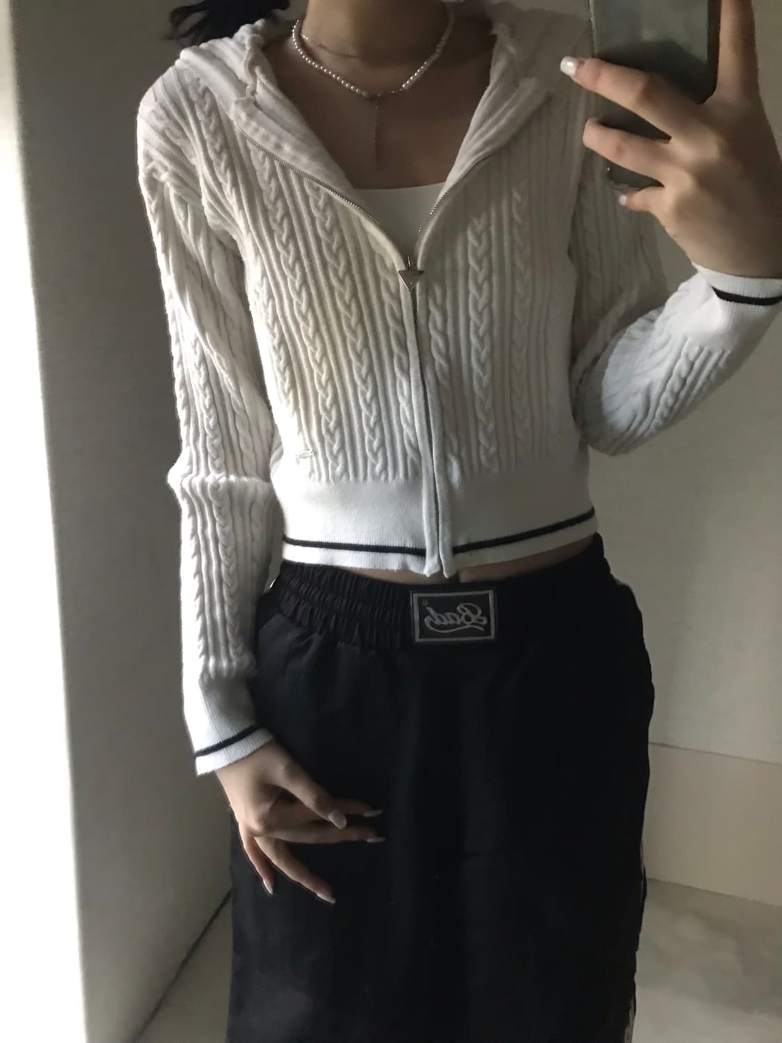 게스 화이트 케이블 니트 집업 상품이미지5