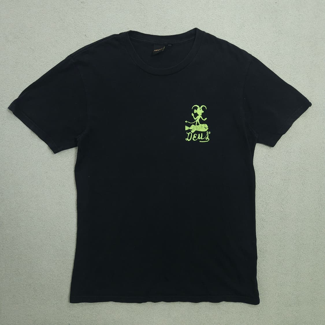 데우스 엑스 마키나 반팔티 M 상품이미지2