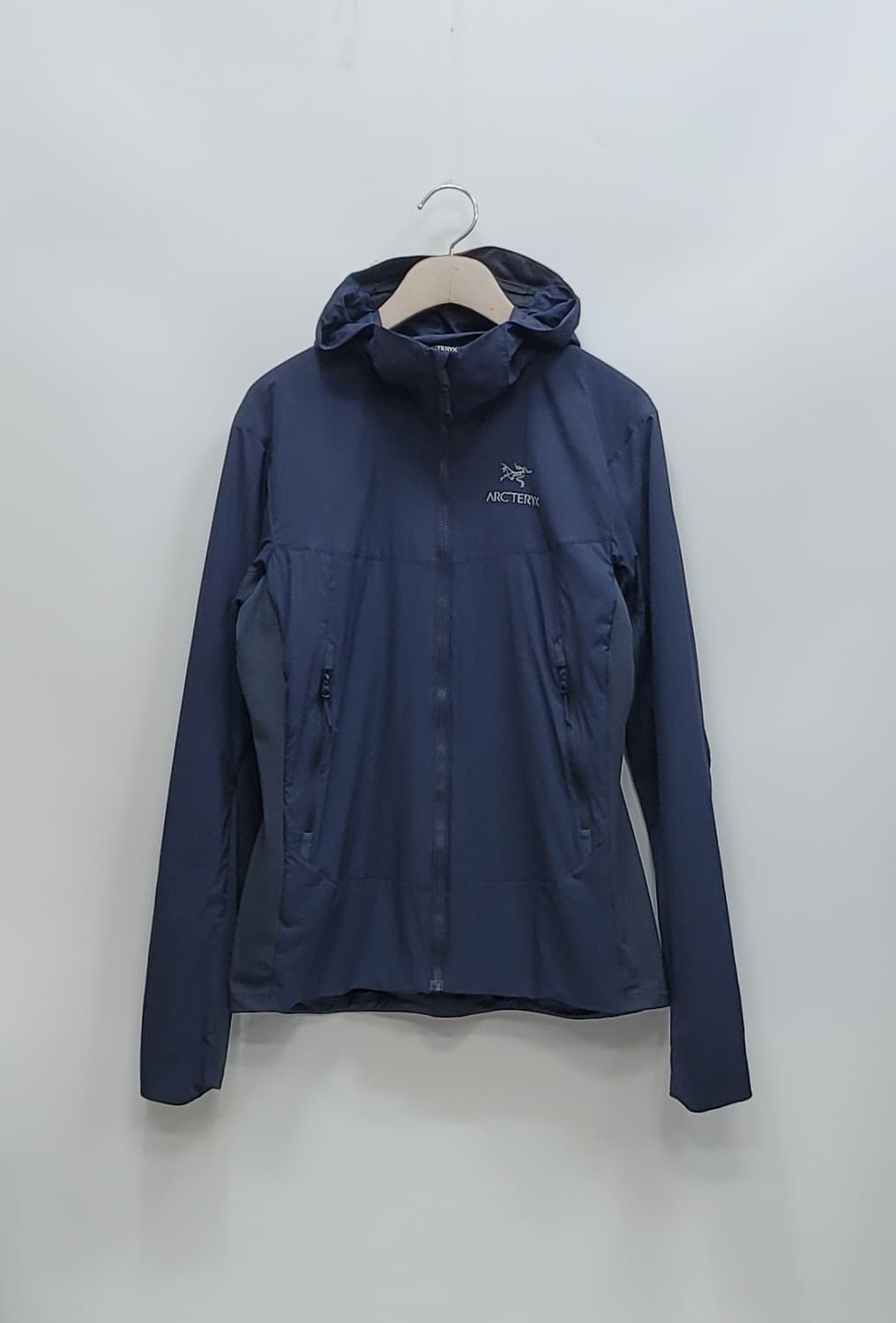 ARCTERYX 아크테릭스 아톰 SL 후디 바람막이 자켓 / 여 S

 상품이미지1