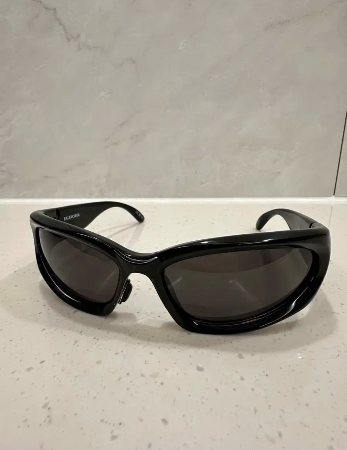 발렌시아가 스위프트 오발 선글라스 상품이미지1