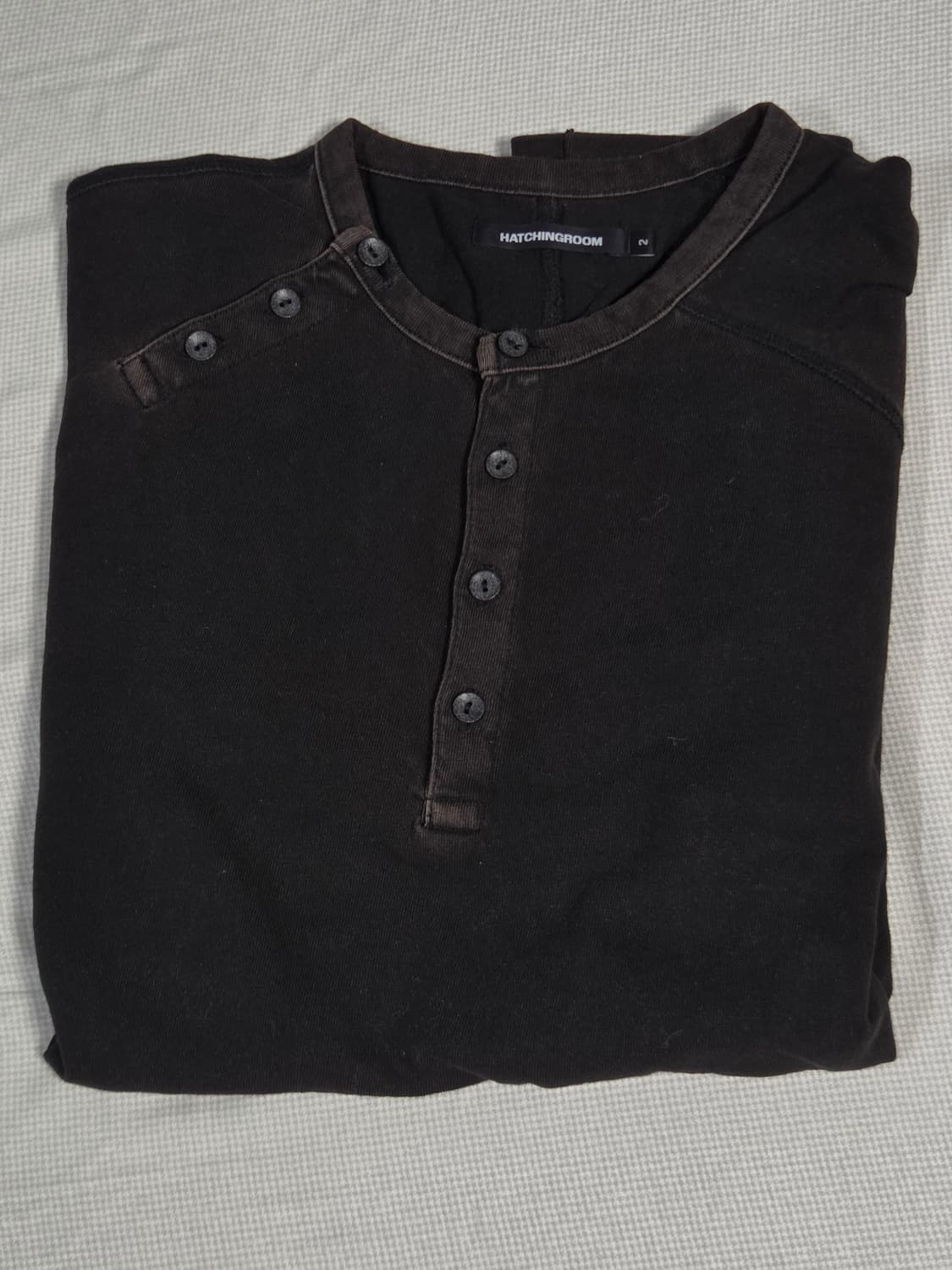 해칭룸 더블 헨리넥 블리치드 블랙 상품이미지2